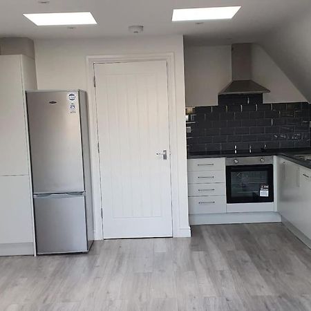 Orchid Lodge - Two Bed Generous Flat - Parking, Netflix, Wifi - Close To Blenheim Palace & Oxford - F4 كيدلينغتون المظهر الخارجي الصورة